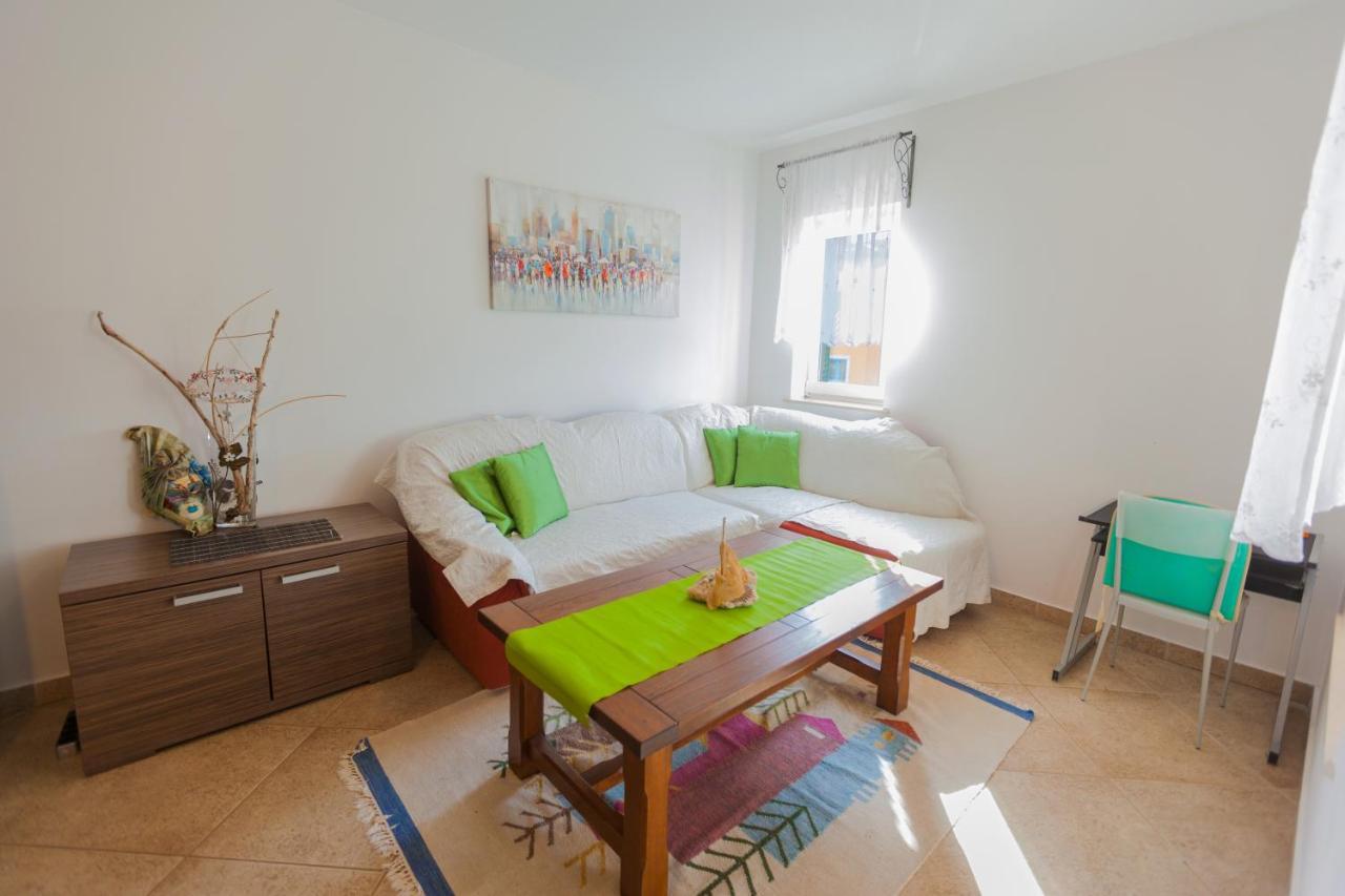 Apartman Mare Ловречиця Екстер'єр фото