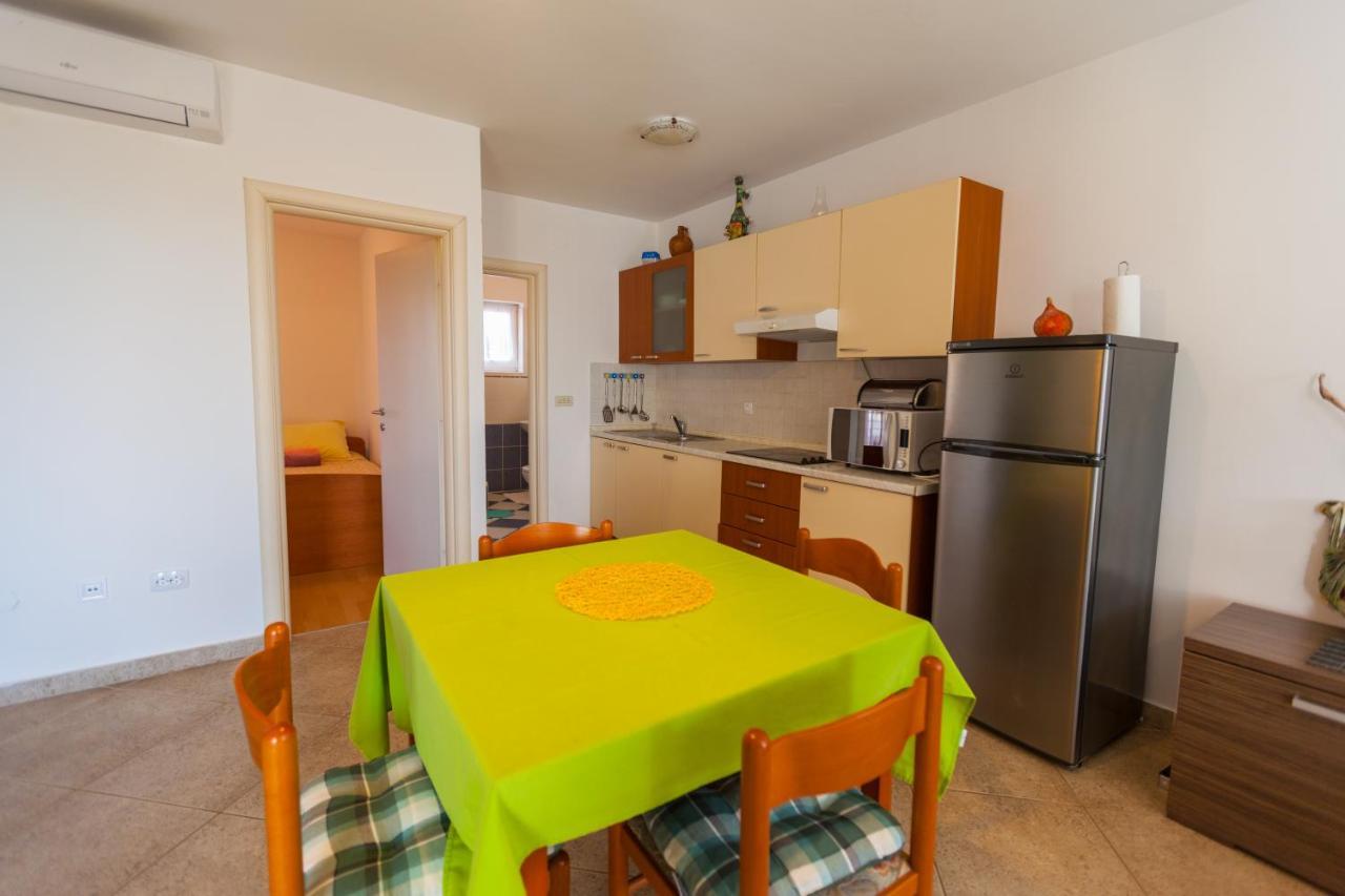Apartman Mare Ловречиця Екстер'єр фото