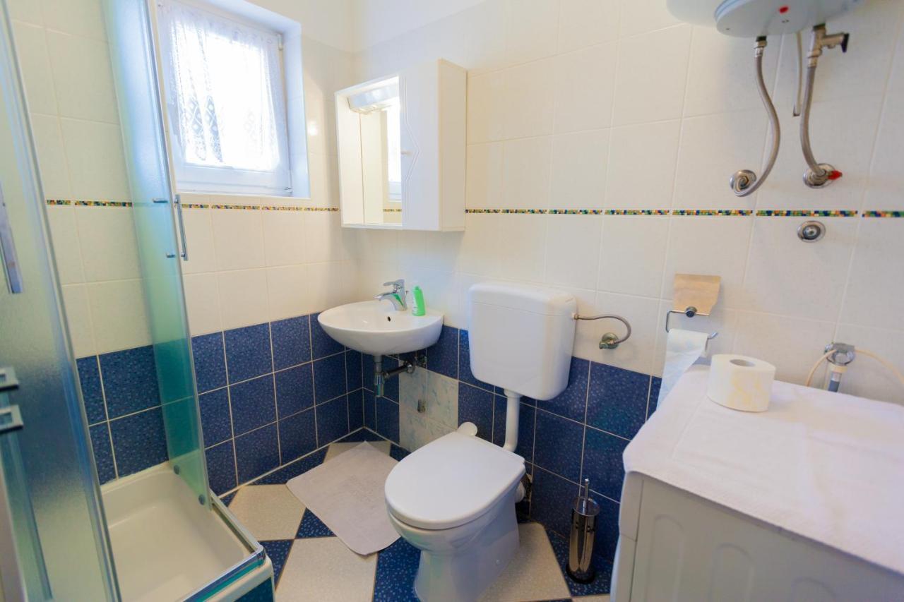Apartman Mare Ловречиця Екстер'єр фото