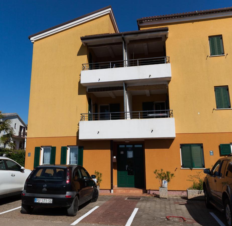 Apartman Mare Ловречиця Екстер'єр фото