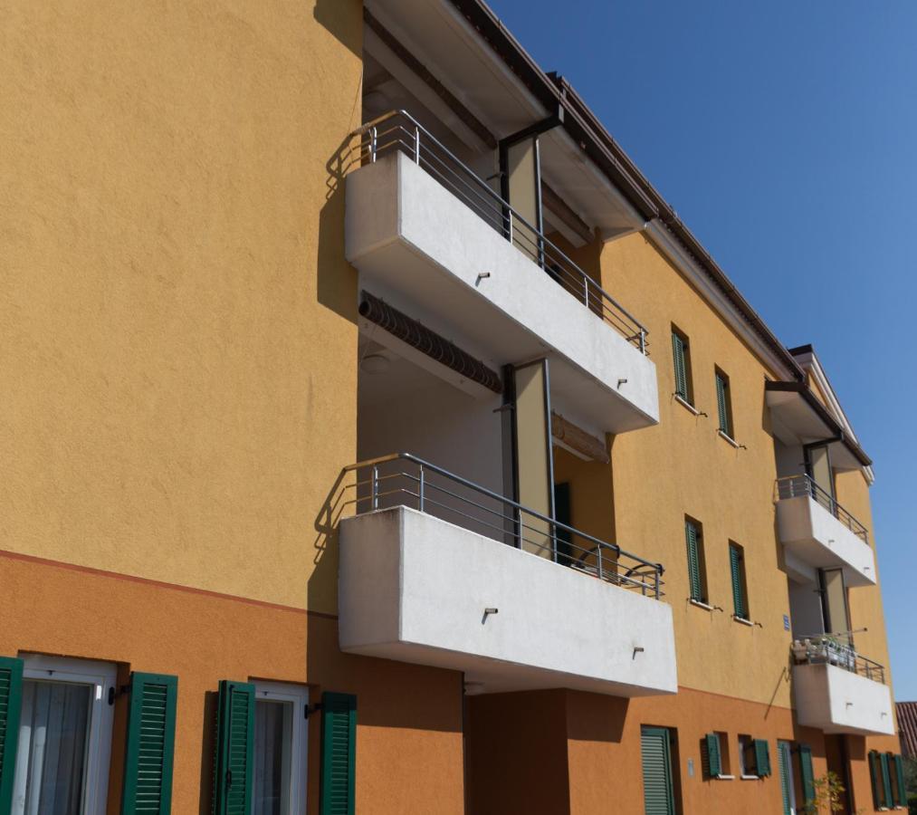 Apartman Mare Ловречиця Екстер'єр фото
